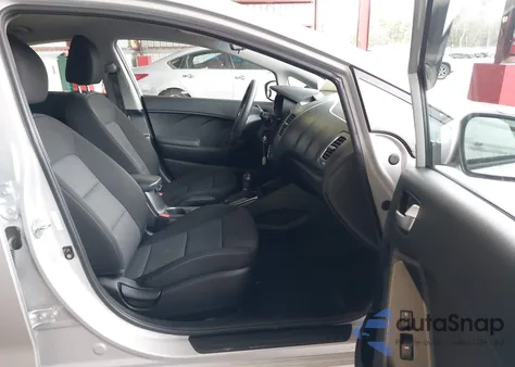 2017 Kia Forte Lx из США, поврежденный, VIN 3KPFK4A72HE157989